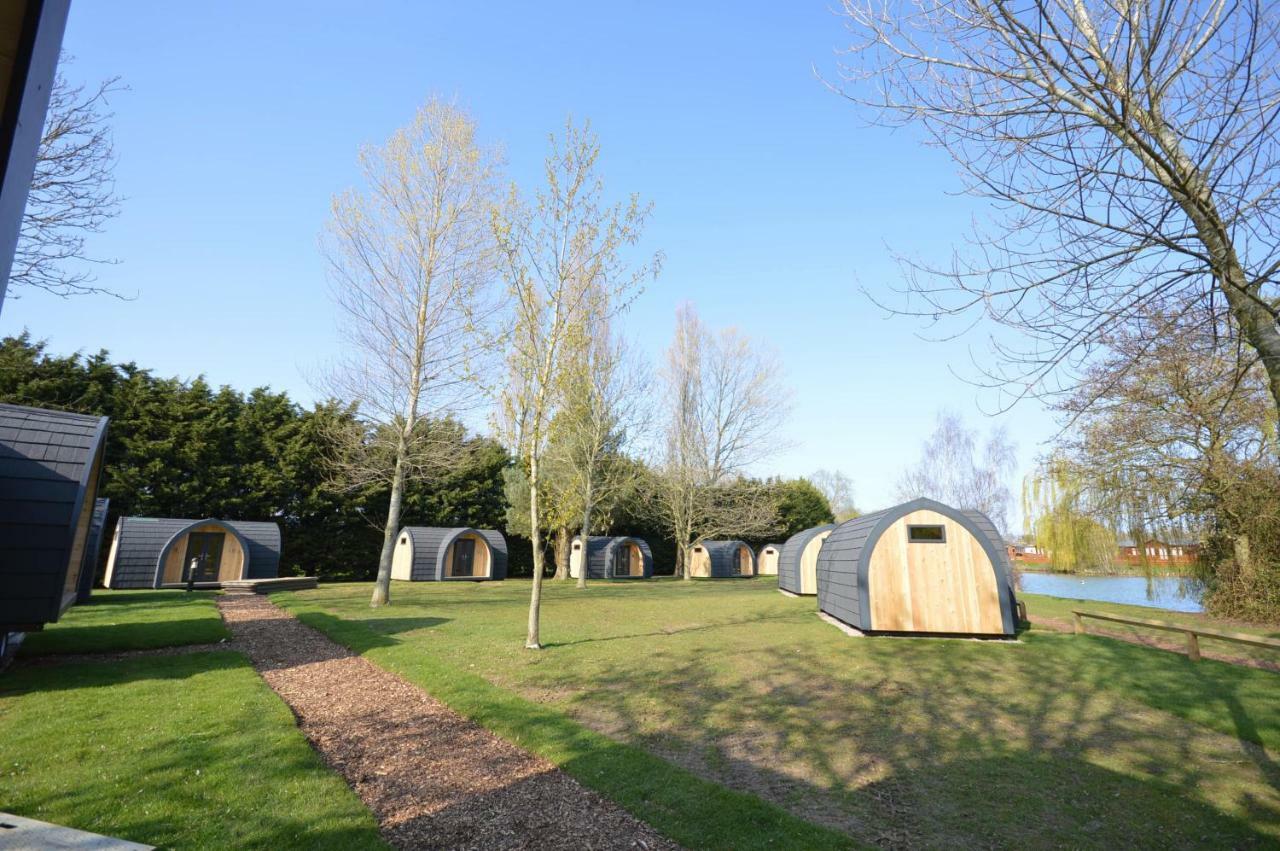 Camping Pods, Carlton Meres Holiday Park Rendham Εξωτερικό φωτογραφία